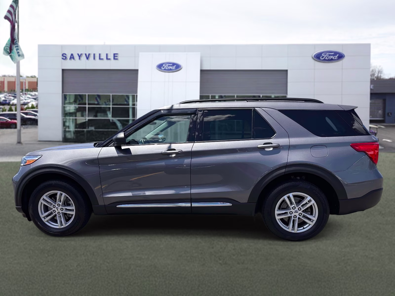 2021 Carbonized Gray Metallic Ford Explorer XLT 4WD 4X4 SUV