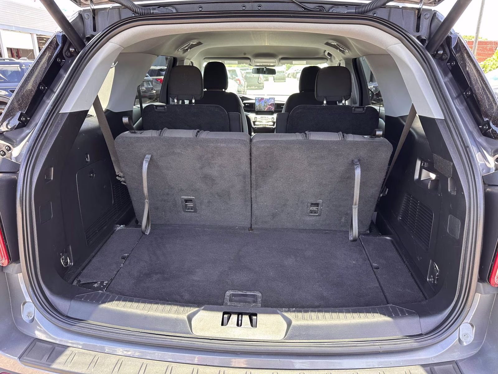 2021 Carbonized Gray Metallic Ford Explorer XLT 4WD 4X4 SUV