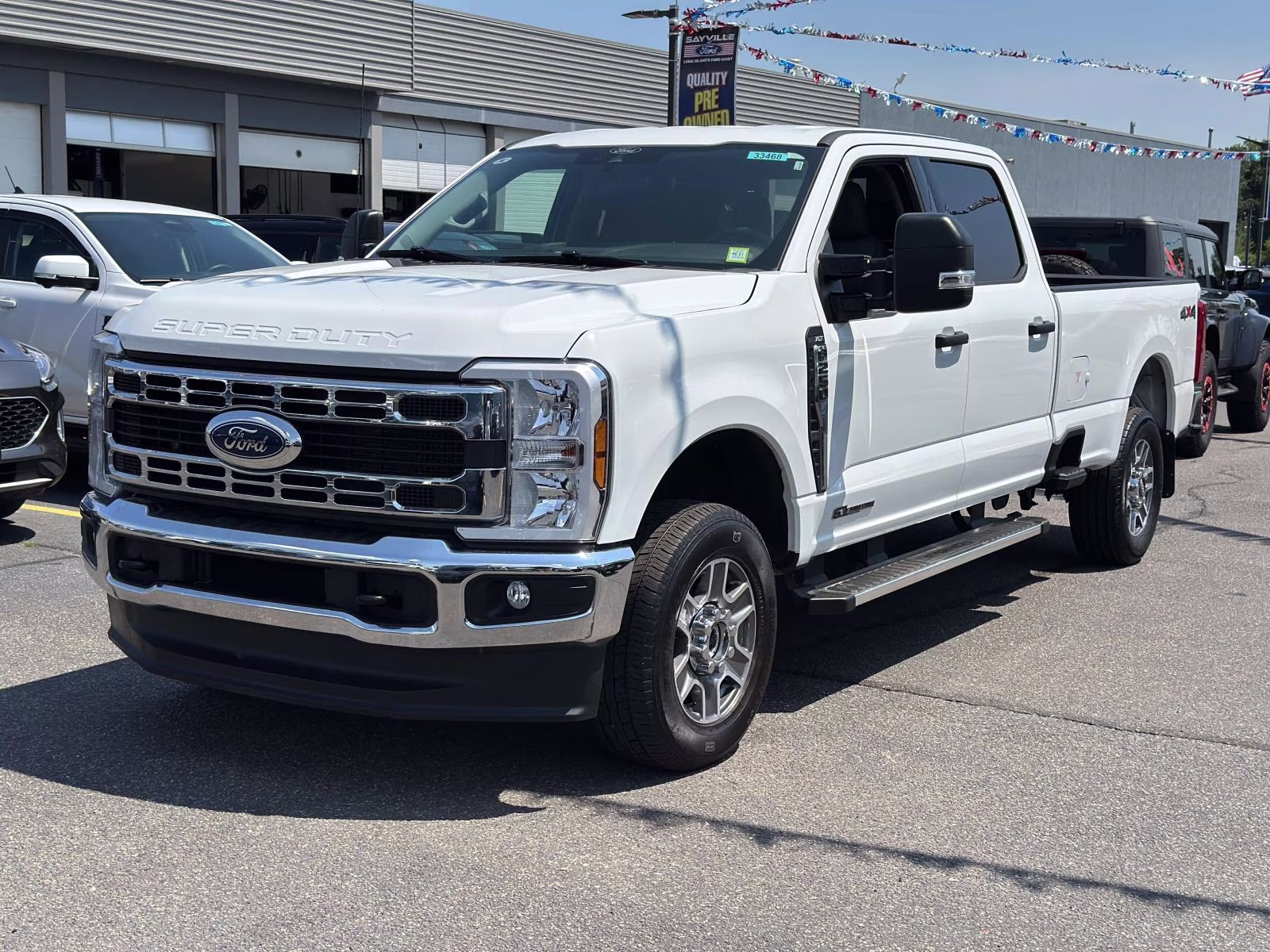 2025 Oxford White Ford Super Duty F-250 SRW XLT 4WD Crew Cab 6.75' Box 4X4 Truck