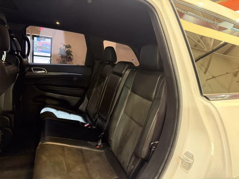 2021 White Jeep Grand Cherokee Laredo X Sport Utility 4D 4X4