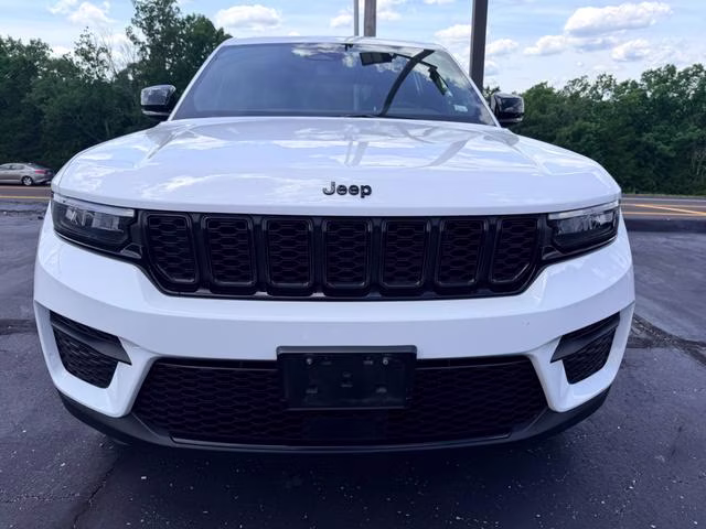 2023 WHITE Jeep Grand Cherokee Altitude X 4X4 SUV