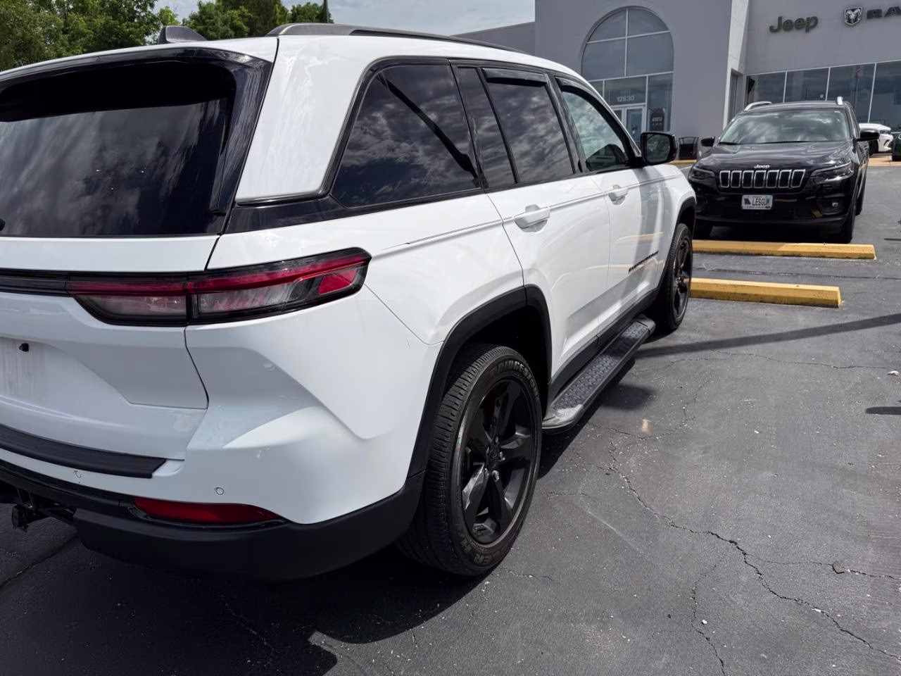 2023 WHITE Jeep Grand Cherokee Altitude X 4X4 SUV