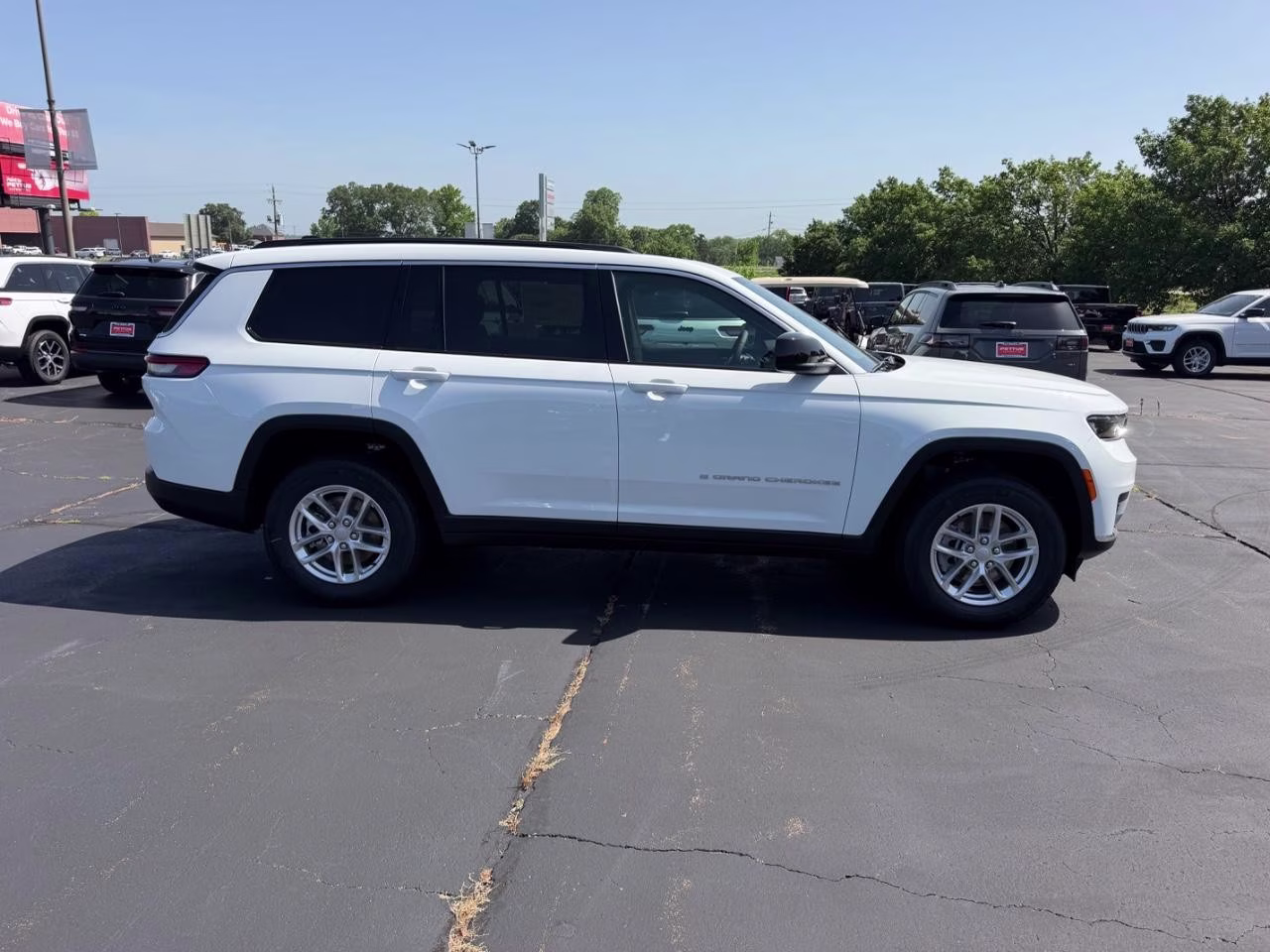 2026 Bright White Clearcoat Jeep Grand Cherokee L Laredo X 4X4 SUV