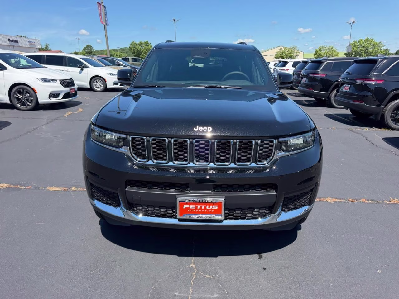2026 Diamond Black Crystal Pearlcoat Jeep Grand Cherokee L Laredo 4X4 SUV