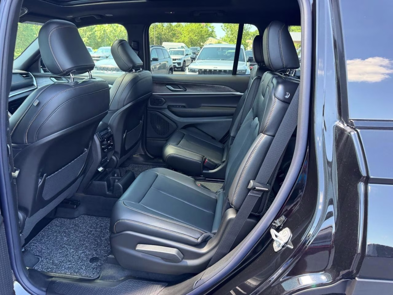 2026 Diamond Black Crystal Pearlcoat Jeep Grand Cherokee L 85th Anniversary Edition 4X4 SUV