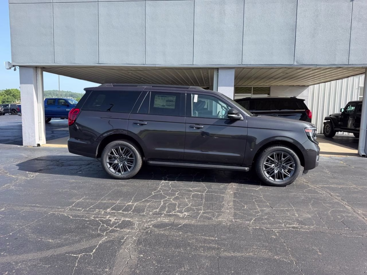 2026 Dark Matter Gray Metallic Ford Expedition Platinum 4X4 SUV