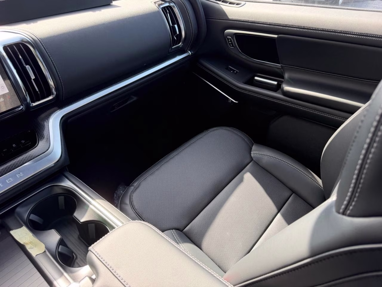 2026 Dark Matter Gray Metallic Ford Expedition Platinum 4X4 SUV