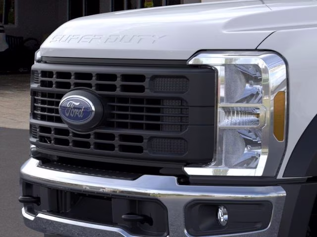 2026 Oxford White Ford Super Duty F-450 DRW XL DRW 4X4 Truck