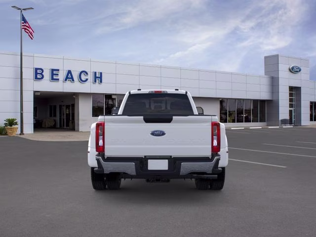 2026 Oxford White Ford Super Duty F-450 DRW XL DRW 4X4 Truck