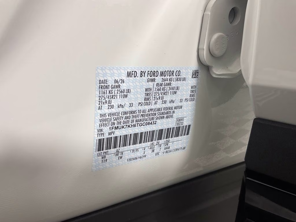2026 White Metallic Ford Explorer ST-Line RWD SUV
