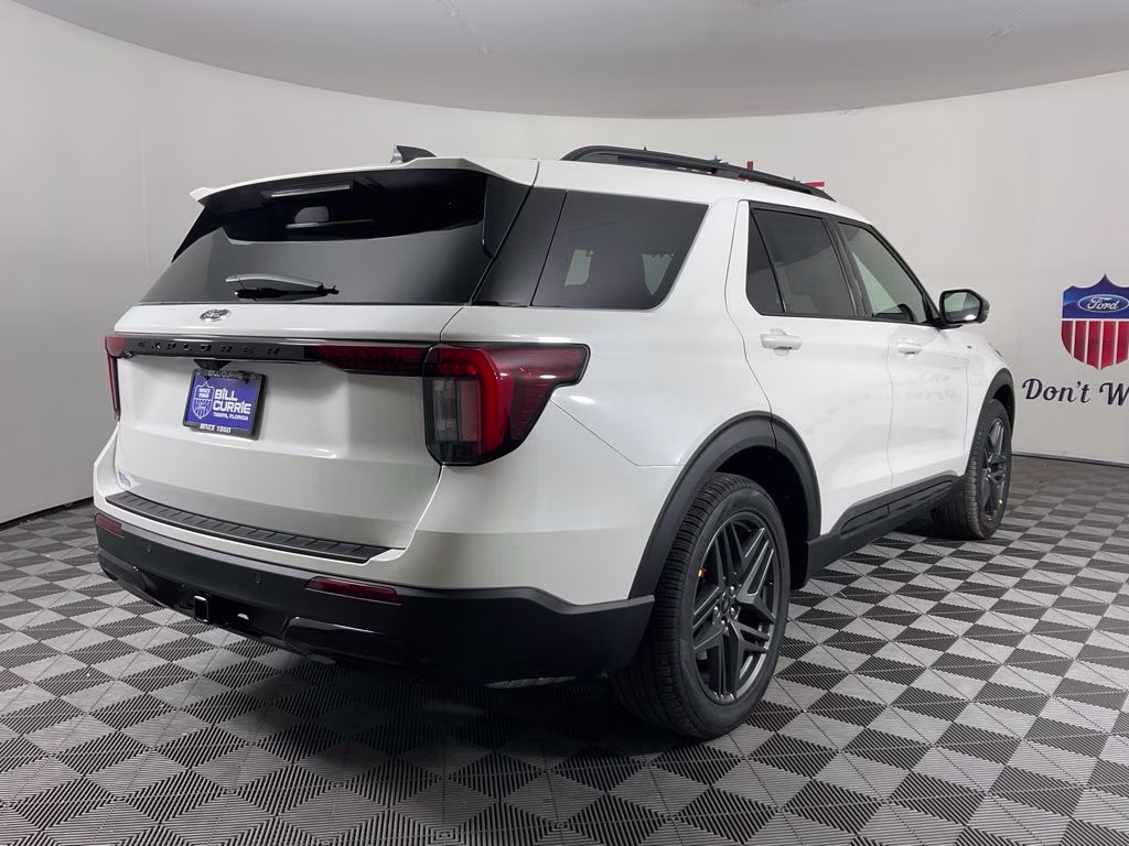 2026 White Metallic Ford Explorer ST-Line RWD SUV