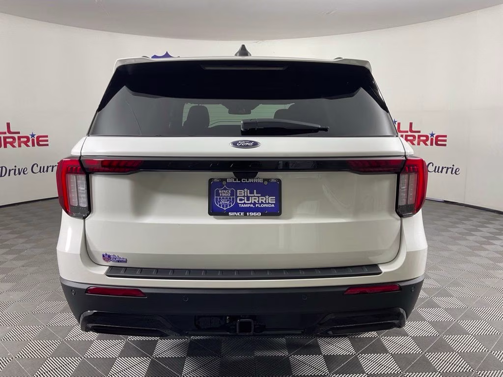 2026 White Metallic Ford Explorer ST-Line RWD SUV
