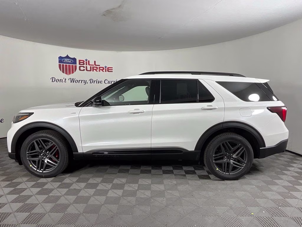2026 White Metallic Ford Explorer ST-Line RWD SUV