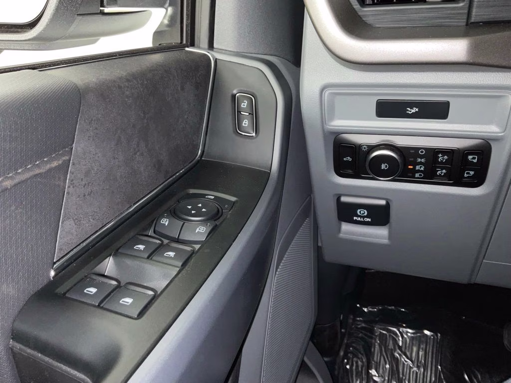 2026 Oxford White Ford F-150 XLT RWD Truck