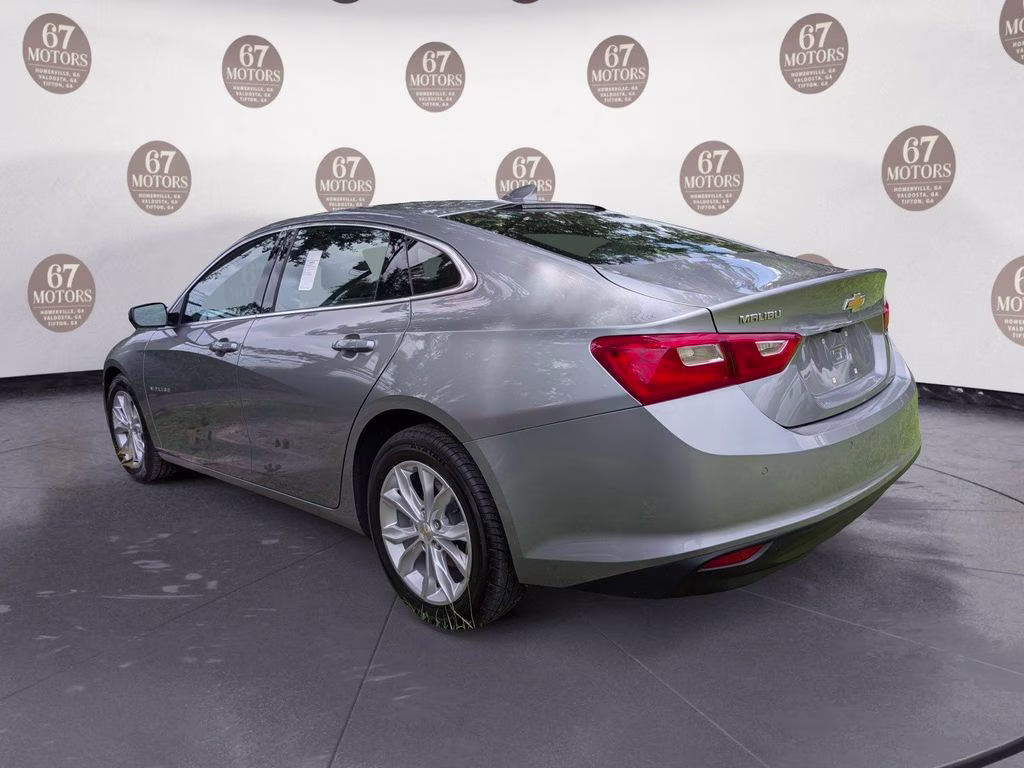 2024 Sterling Gray Metallic Chevrolet Malibu LT FWD Sedan