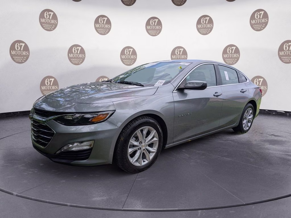 2024 Sterling Gray Metallic Chevrolet Malibu LT FWD Sedan