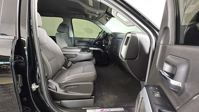 2018 Black Chevrolet Silverado 1500 LT 4X4 Truck