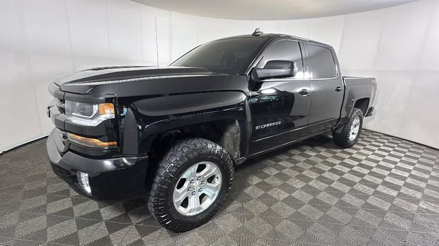 2018 Black Chevrolet Silverado 1500 LT 4X4 Truck