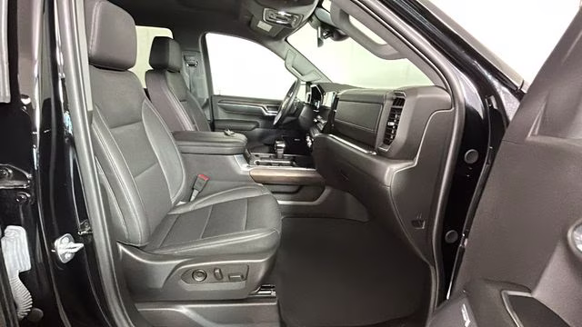 2024 Onyx Black GMC Sierra 1500 SLT 4X4 Truck
