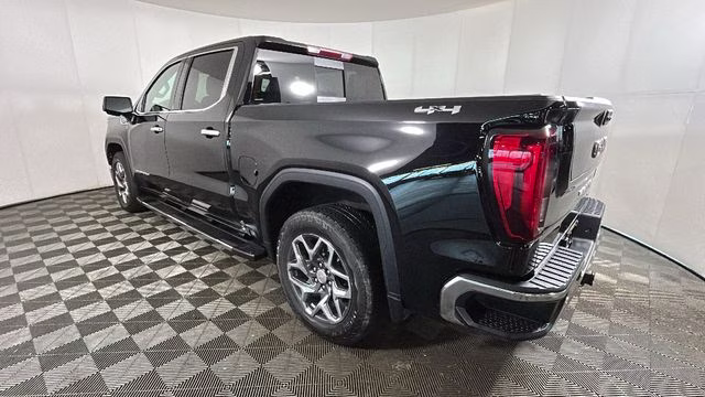 2024 Onyx Black GMC Sierra 1500 SLT 4X4 Truck