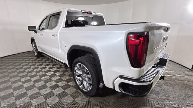 2023 White Frost Tricoat GMC Sierra 1500 Denali 4X4 Truck