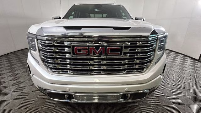 2023 White Frost Tricoat GMC Sierra 1500 Denali 4X4 Truck
