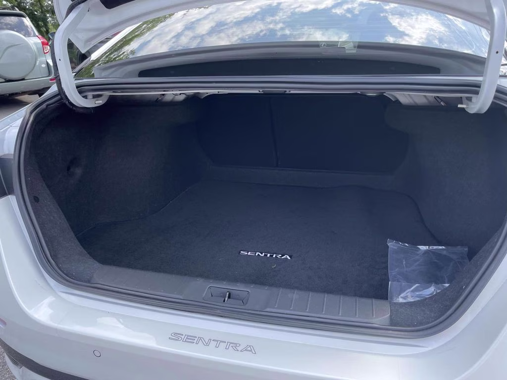 2024 Aspen White Tricoat Nissan Sentra SR FWD Sedan
