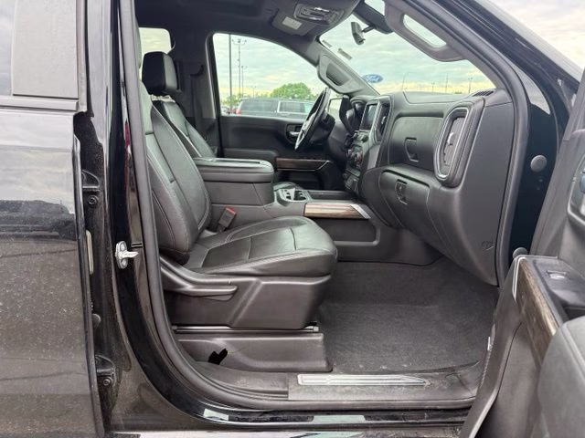 2020 Black Chevrolet Silverado 1500 RST 4X4 Truck