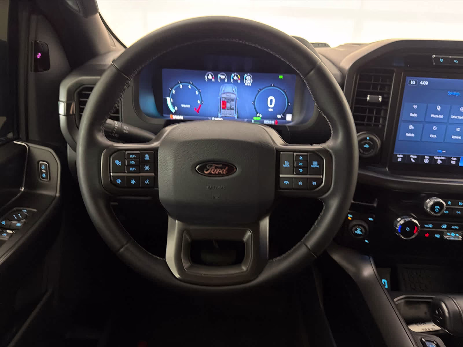 2024 Antimatter Blue Metallic Ford F-150 XLT 4X4 Truck
