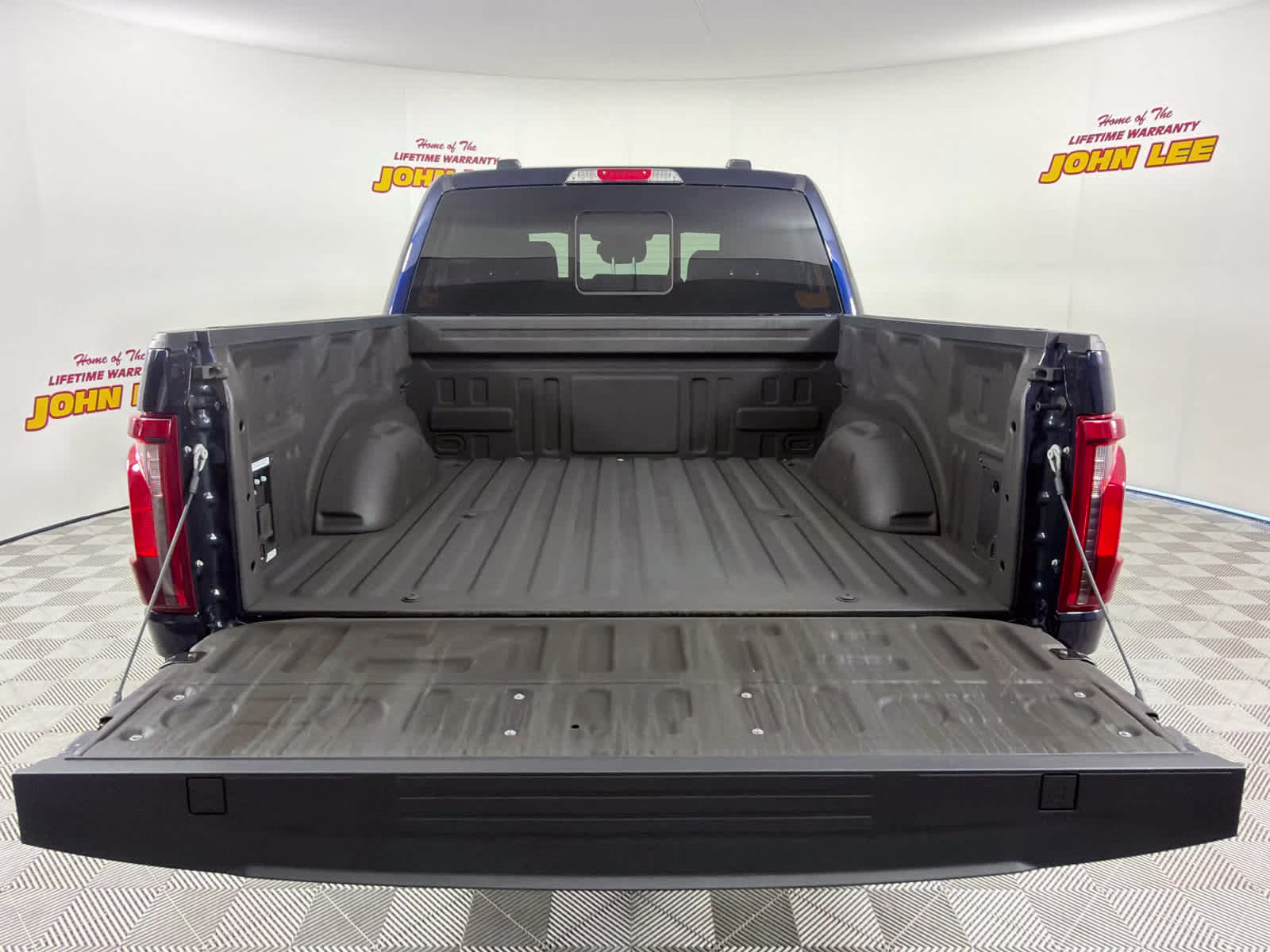 2024 Antimatter Blue Metallic Ford F-150 XLT 4X4 Truck