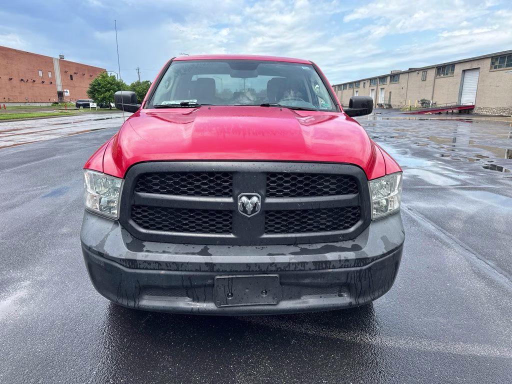 Used 2018 RAM Ram 1500 Pickup Tradesman with VIN 1C6RR7FG5JS345953 for sale in Kansas City