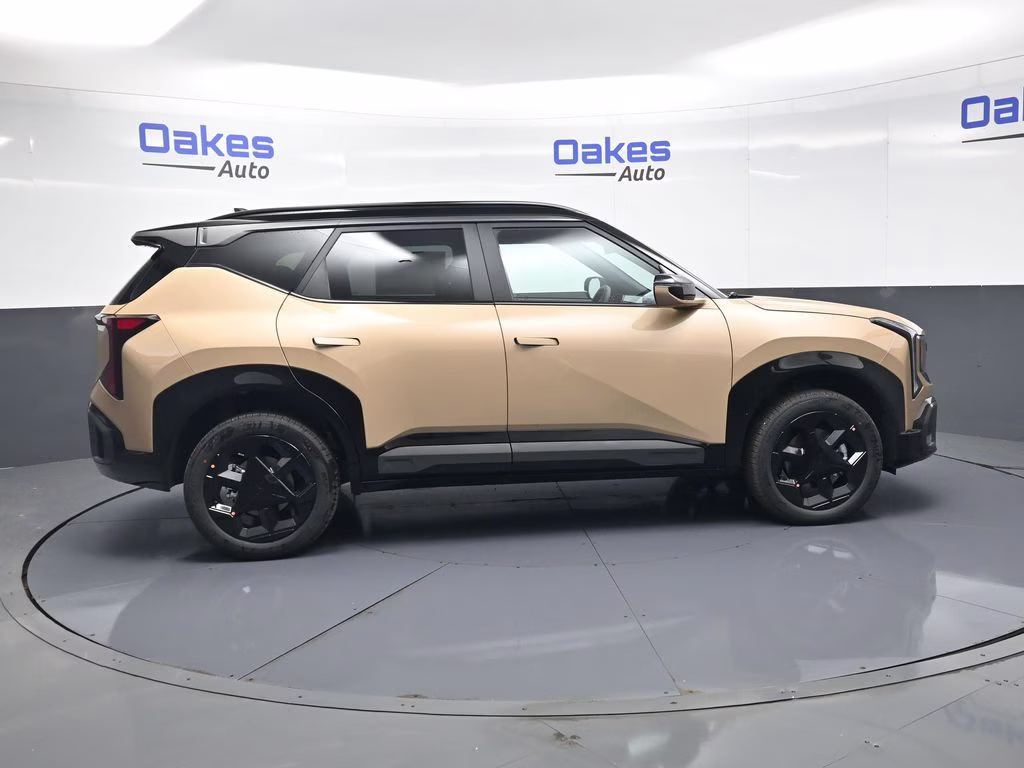 2027 Terrain Brown Kia Seltos X-Line S AWD SUV