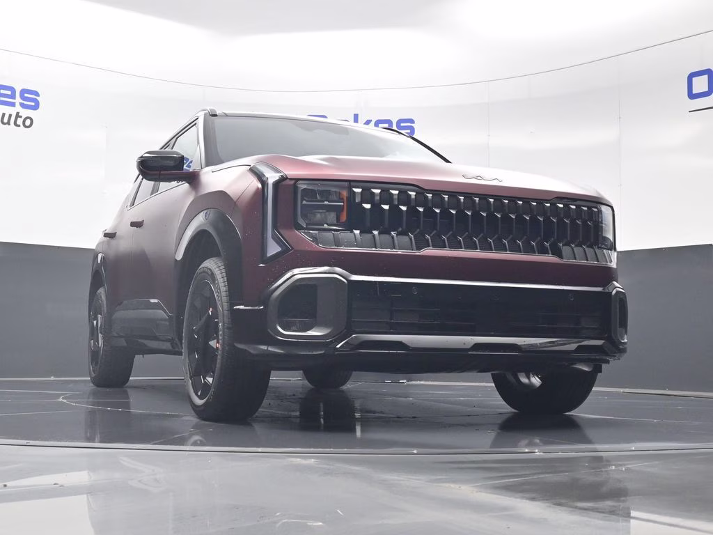 2027 Magma Red Matte Kia Seltos X-Line S AWD SUV