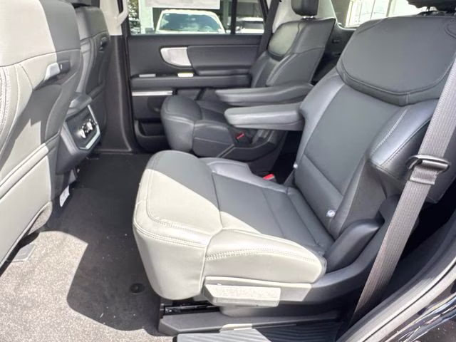 2026 Black Metallic Ford Expedition Active RWD SUV