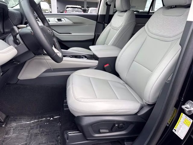 2026 Black Metallic Ford Explorer Active RWD SUV
