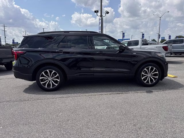 2026 Black Ford Explorer ST-Line RWD SUV