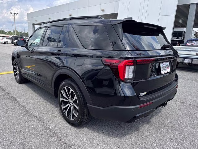 2026 Black Ford Explorer ST-Line RWD SUV