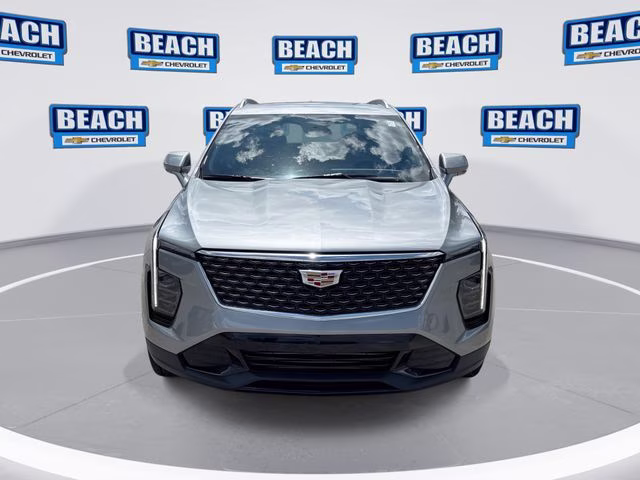 2025 Silver Metallic Cadillac XT4 Premium Luxury FWD SUV