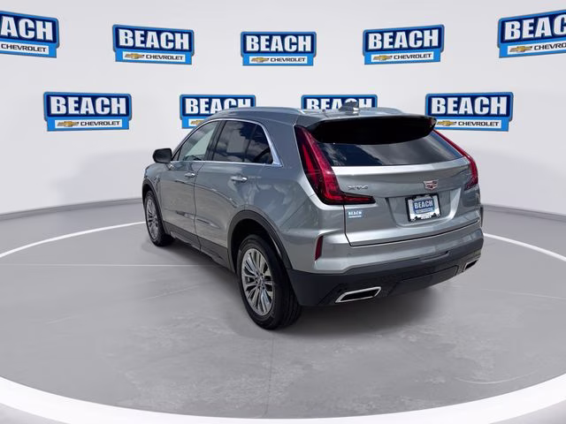 2025 Silver Metallic Cadillac XT4 Premium Luxury FWD SUV