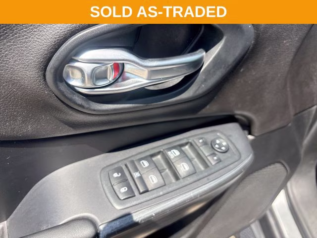 2014 Billet Silver Metallic Jeep Cherokee Limited FWD SUV