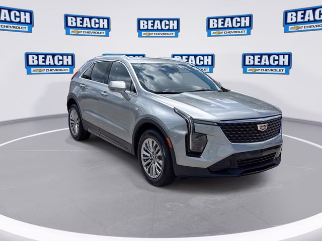 2025 Silver Metallic Cadillac XT4 Premium Luxury FWD SUV