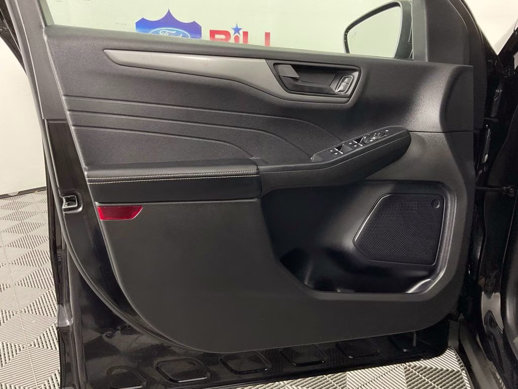 2024 Black Metallic Ford Escape Active FWD SUV