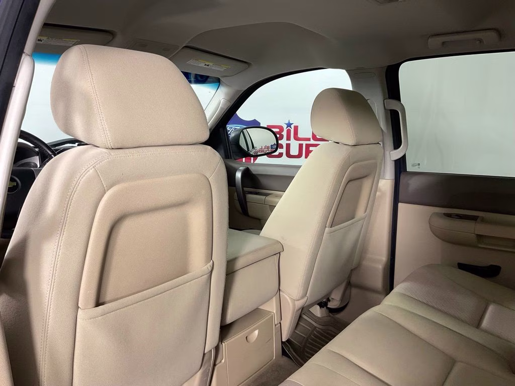 2013 Topaz Metallic Chevrolet Silverado 1500 LT RWD Truck