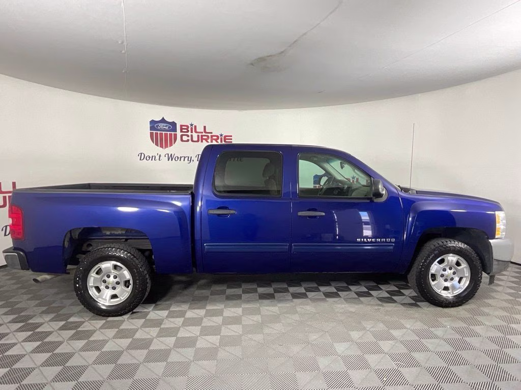 2013 Topaz Metallic Chevrolet Silverado 1500 LT RWD Truck