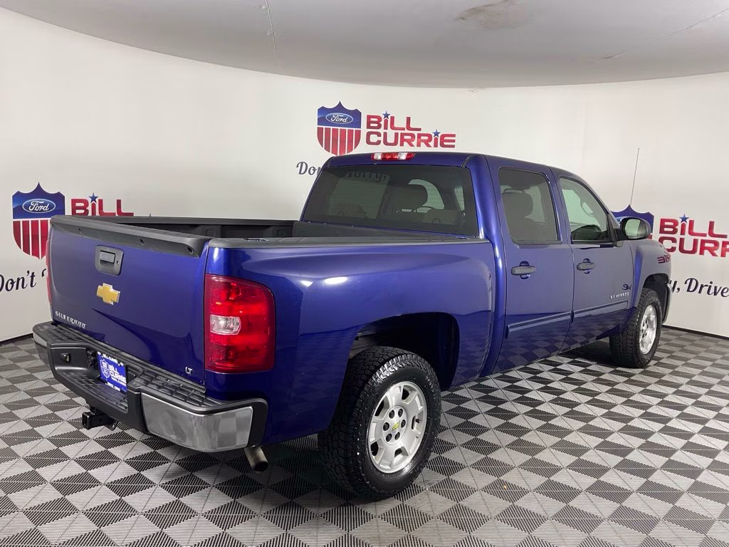 2013 Topaz Metallic Chevrolet Silverado 1500 LT RWD Truck