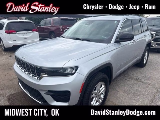 2023 Silver Zynith Jeep Grand Cherokee Laredo 4X4 SUV