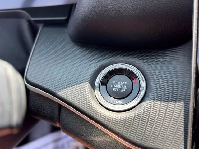 2023 Silver Zynith Jeep Grand Cherokee Laredo 4X4 SUV
