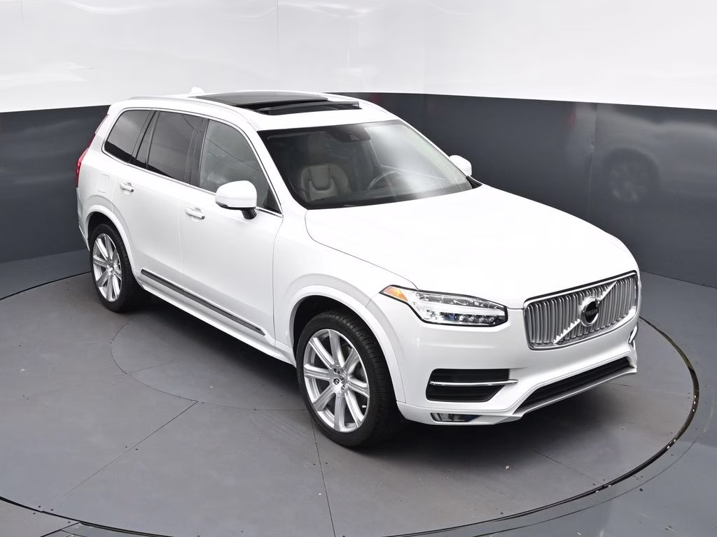 2019 Crystal White Pearl Volvo XC90 T6 Inscription AWD SUV