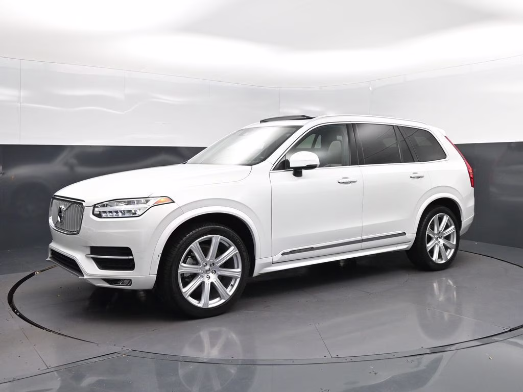 2019 Crystal White Pearl Volvo XC90 T6 Inscription AWD SUV