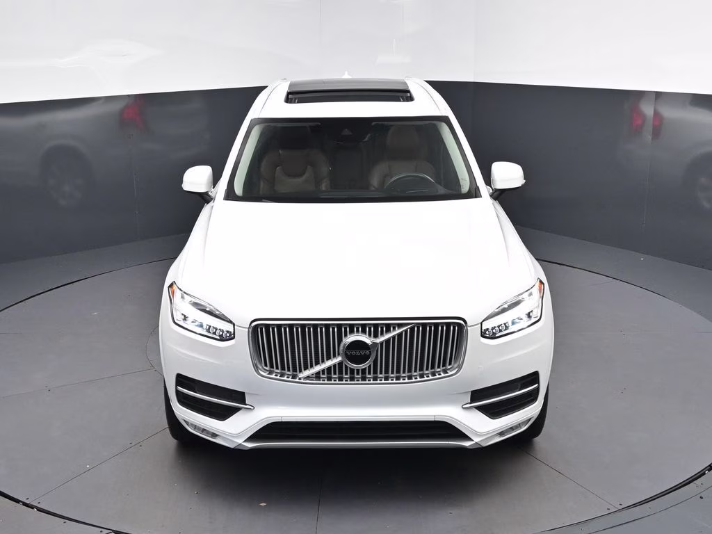2019 Crystal White Pearl Volvo XC90 T6 Inscription AWD SUV